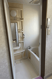 工事風景1 施工前の浴室